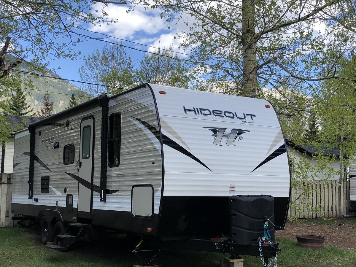 Rundle Mountain Rv Park Otel Canmore Dış mekan fotoğraf