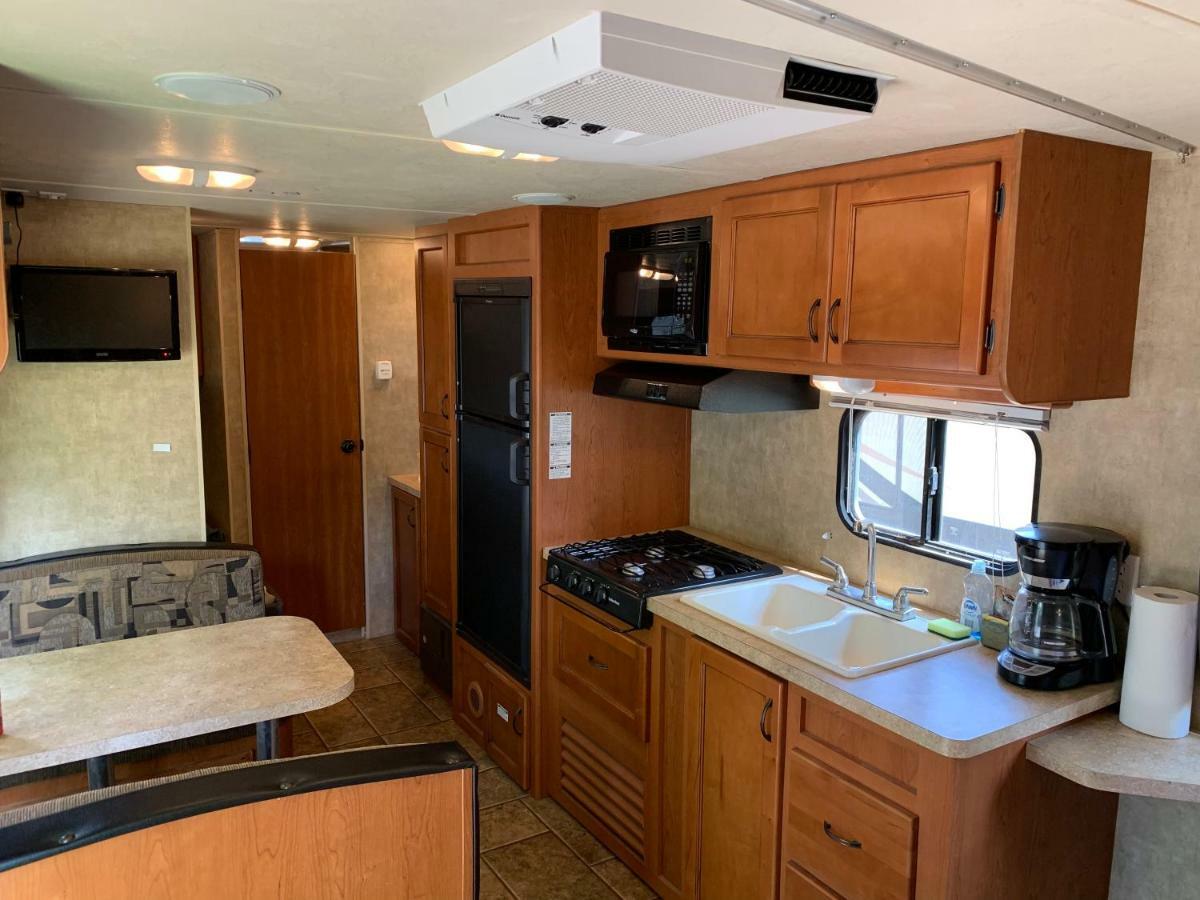 Rundle Mountain Rv Park Otel Canmore Dış mekan fotoğraf