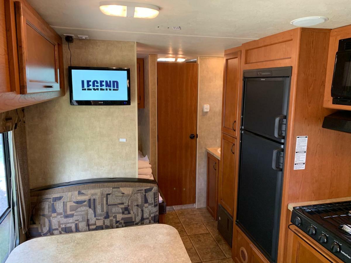 Rundle Mountain Rv Park Otel Canmore Dış mekan fotoğraf
