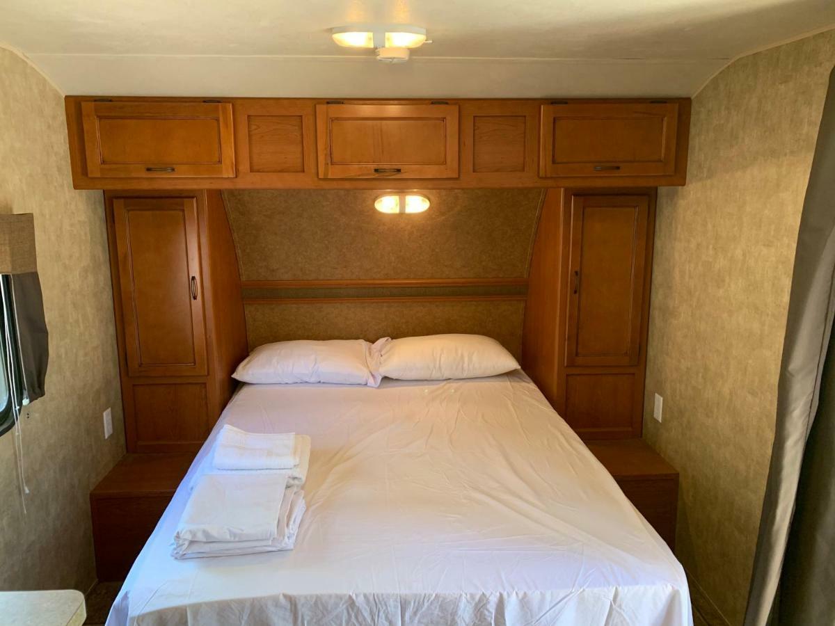 Rundle Mountain Rv Park Otel Canmore Dış mekan fotoğraf