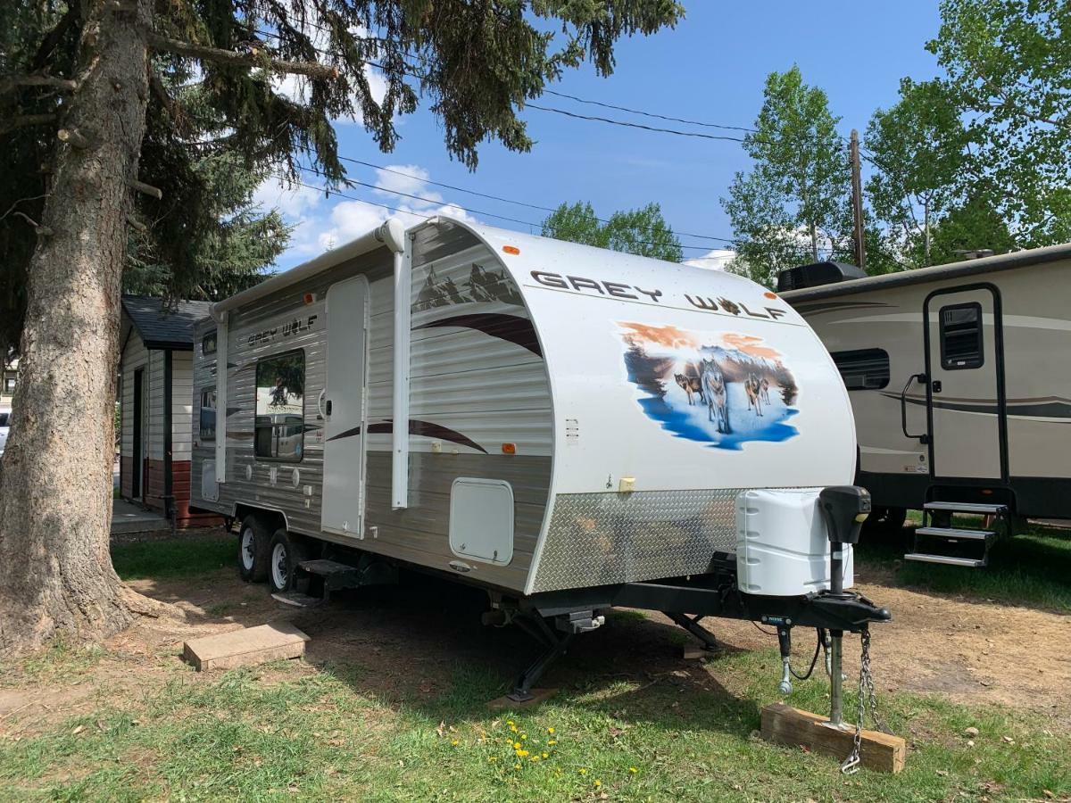Rundle Mountain Rv Park Otel Canmore Dış mekan fotoğraf