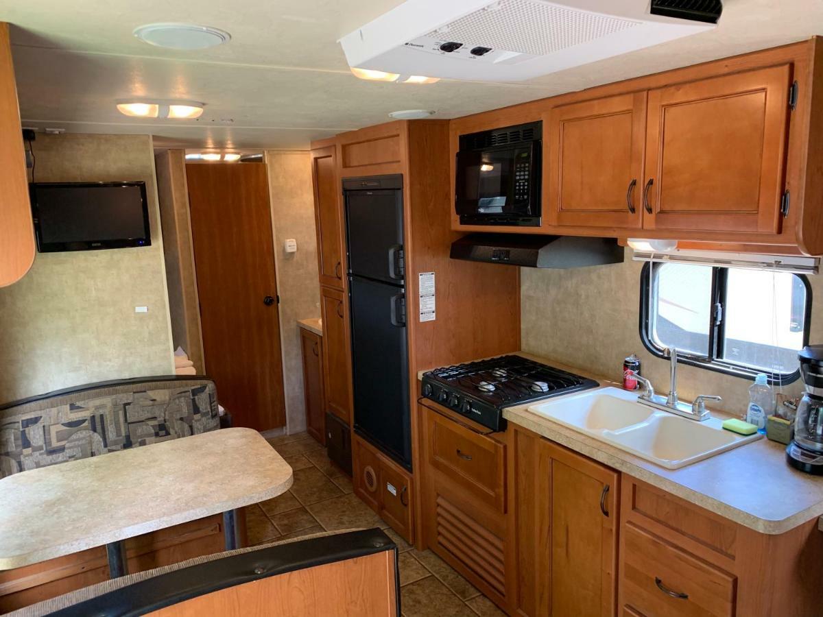 Rundle Mountain Rv Park Otel Canmore Dış mekan fotoğraf